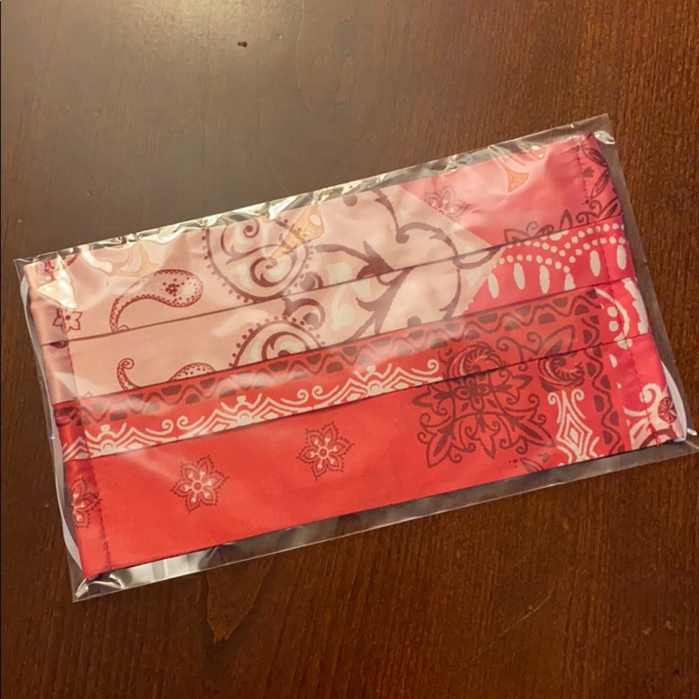NEW Johnny Was silk pink face mask
